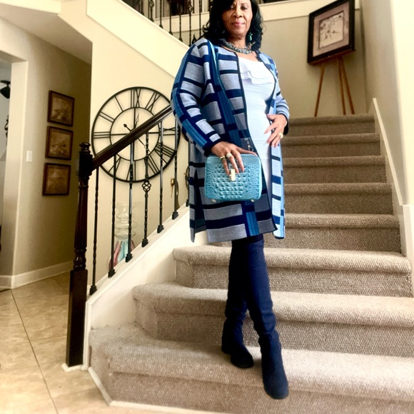 The sweater that is unstoppable! Bold, elegant and beautiful wearing ST JOHN! - Picture 2 of 10